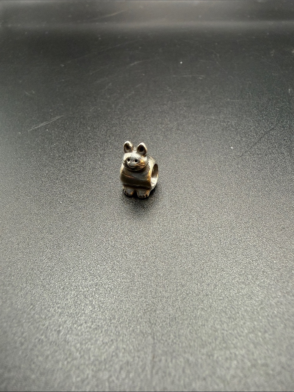 Pandora sitting kitten charm